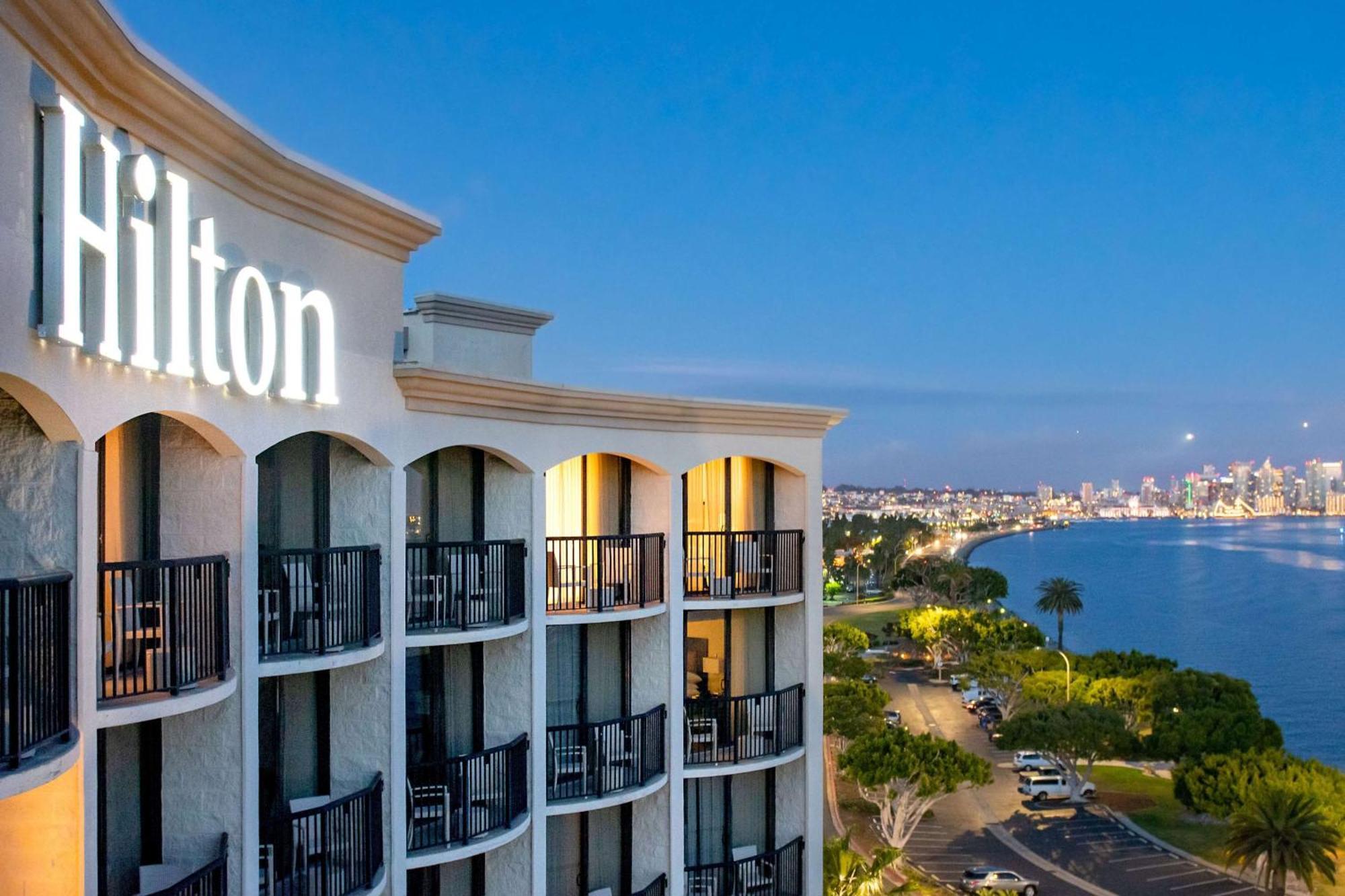 Hilton San Diego Airport/Harbor Island Exterior photo